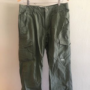 Like new Mountain Khaki olive cargo pants